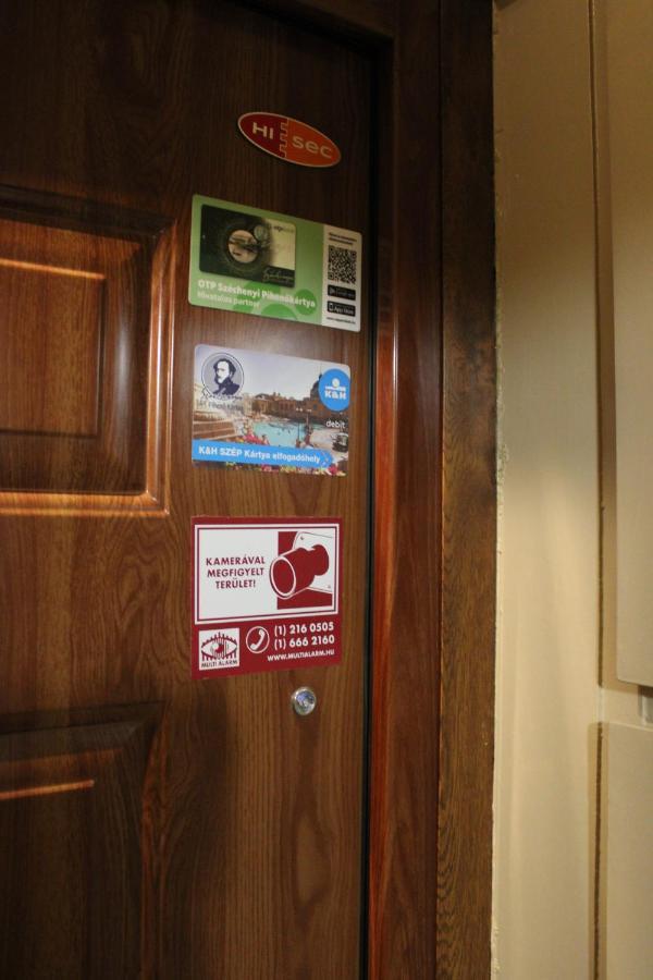 Apartament Izzy Apartament Miszkolc Zewnętrze zdjęcie