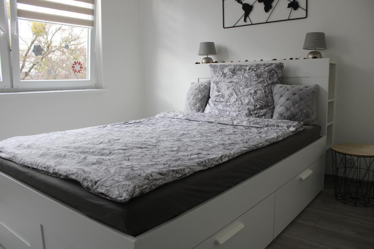 Apartament Izzy Apartament Miszkolc Zewnętrze zdjęcie