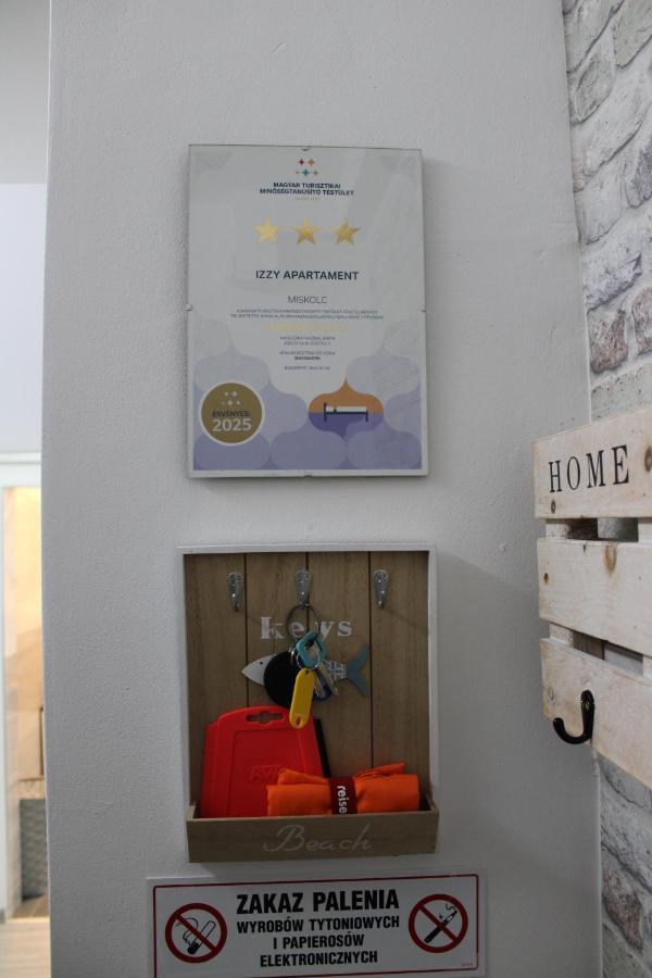 Apartament Izzy Apartament Miszkolc Zewnętrze zdjęcie